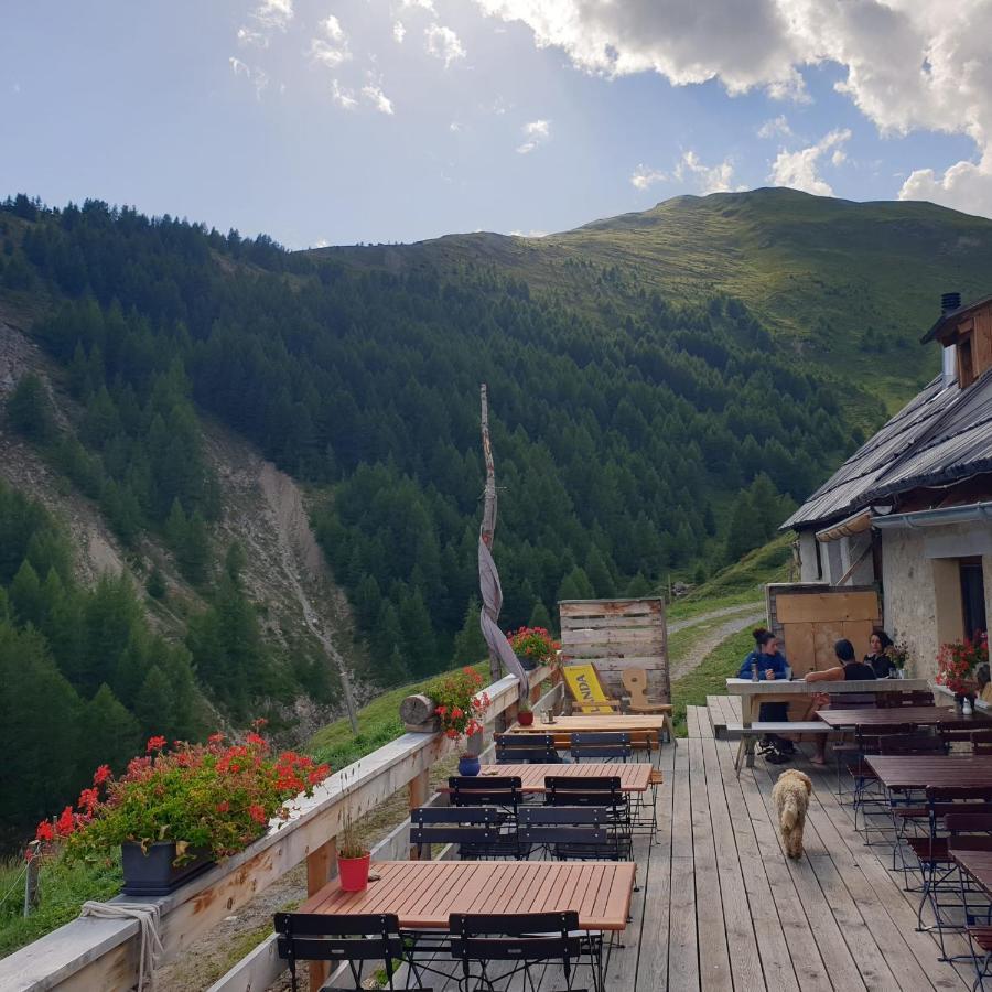 Bed and Breakfast Alp Es-Cha Dadour à Madulain Extérieur photo