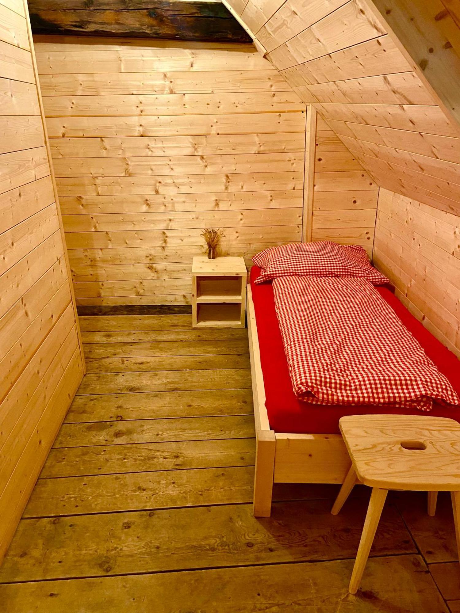 Bed and Breakfast Alp Es-Cha Dadour à Madulain Extérieur photo